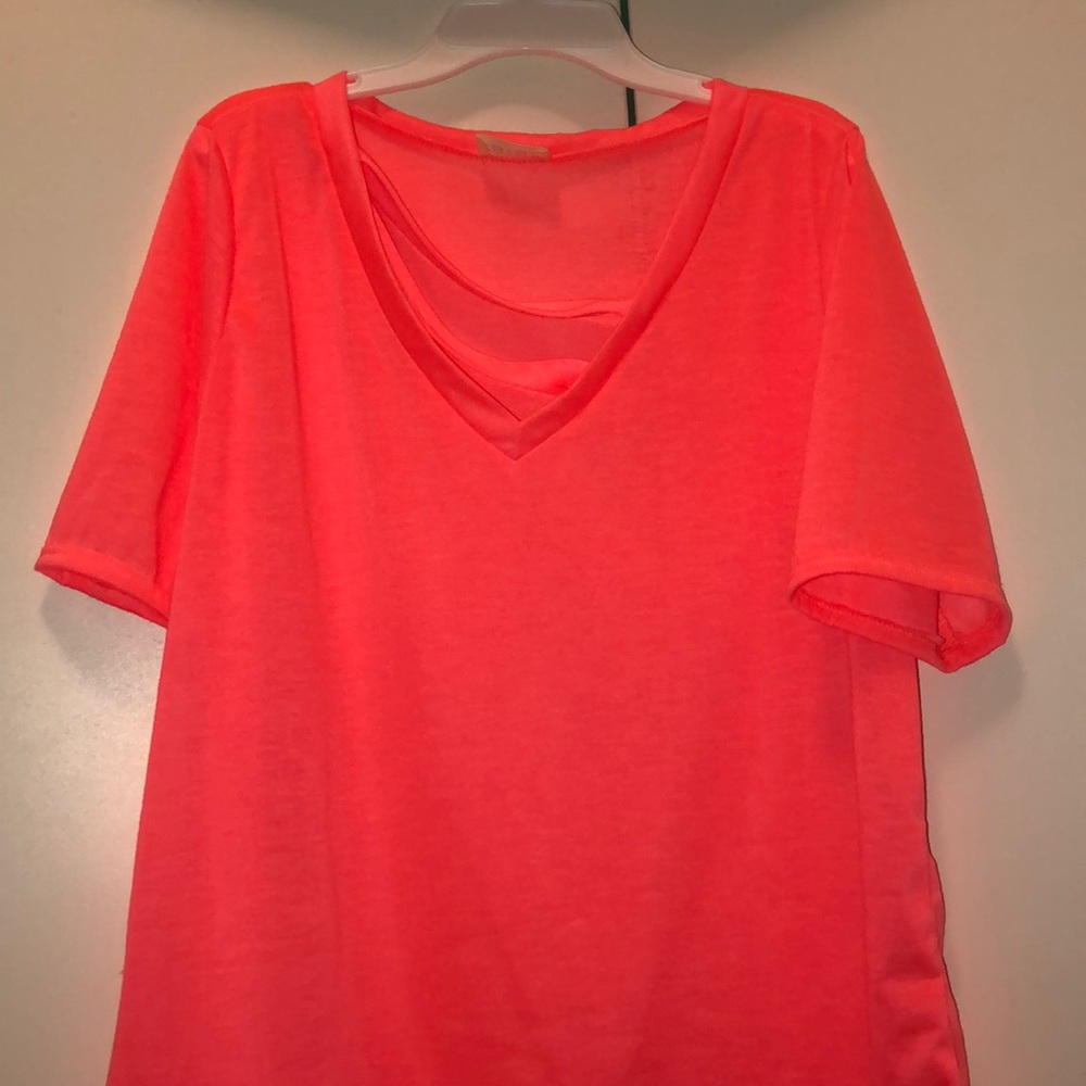 Coral top